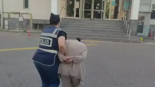 75 yıl kesinleşmiş cezası bulunan kadın polisten kaçamadı