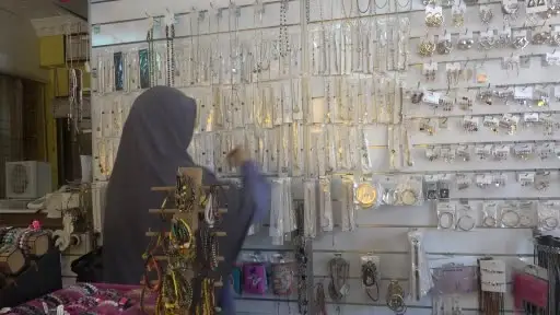 Hayalini gerçekleştirdi, kendi işinin patronu oldu: Kadın girişimcinin küçük dükkanında büyük azmi