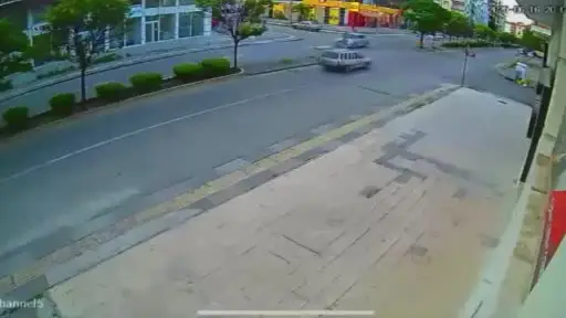 Kahramankazan’da biri ağır 5 kişinin yaralandığı trafik kazası kamerada