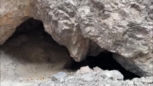 Irak’ın kuzeyinde teröristlere ait mağarada çok sayıda mühimmat ele geçirildi