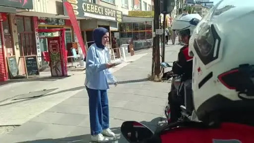 Ankara’da sınava geç kalan öğrencinin imdadına Yunus Polisler yetişti