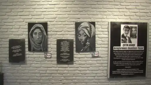 Bu sergide eserlerin kokusu misafirleri karşıladı