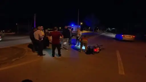Motosiklet otomobile arkadan çarptı: 1 yaralı