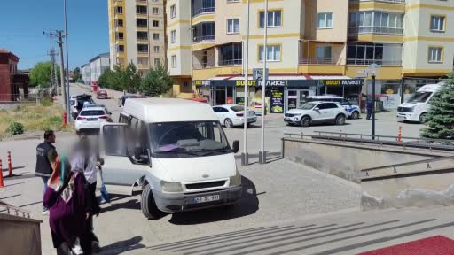 Sivas’ta 1 kilo 360 gram uyuşturucu ele geçirildi: 8 gözaltı