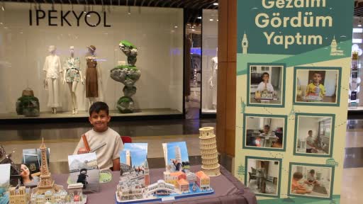 7 yaşındaki küçük sanatçı, gezdiği yerlerin maketlerini yaptı