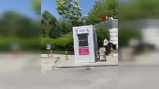 Vale ile otobüs şoförünün demir çubuklu kavgası kamerada