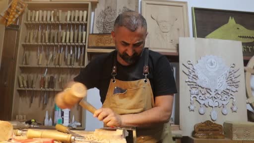 Sivas’ın tarihi değerleri Afrika kökenli ağaçlara işleniyor