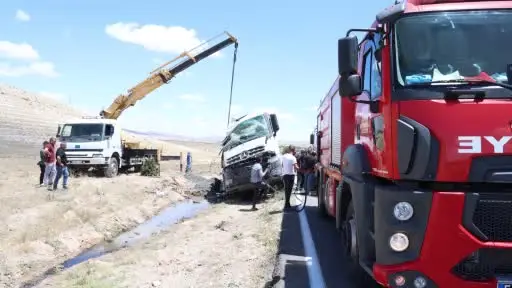 Nevşehir’de beton mikseri devrildi: 1 yaralı