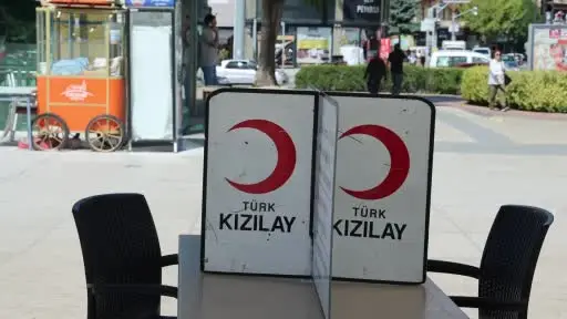 Kızılay’dan Cacabey Meydanı’nda kan bağışı kampanyası