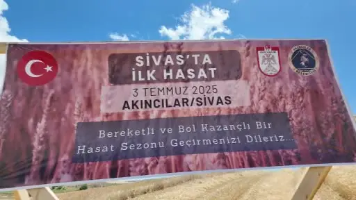 Sivas’ta ilk hububat hasadı Vali Yılmaz Şimşek tarafından gerçekleştirildi