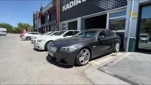 Galericinin uyanıklığı yaşlı adamı dolandırılmaktan kurtardı
