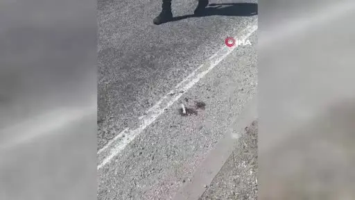 Ankara’da tırın sıkıştırdığı 3 tekerli motosiklet devrildi: 3 yaralı