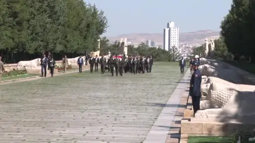 Uyuşmazlık Mahkemesi 80. kuruluş yıl dönümünde Anıtkabir’i ziyaret etti