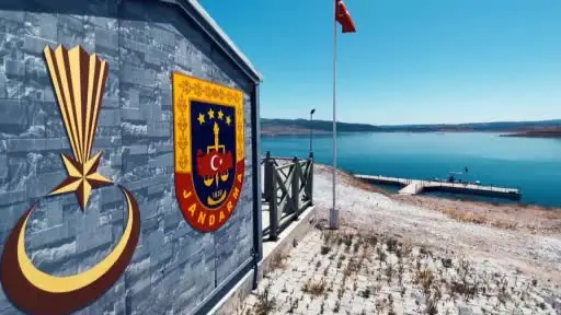 Çekerek Barajı’nda Jandarmadan anlamlı mesaj "Kadına el kalkmaz"