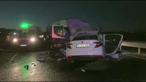 Ankara’da ters yöne giren araç minibüs ile kafa kafaya çarpıştı: 1 ölü