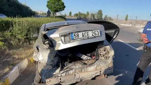 Sivas’ta trafik kazası: 2 kişi yaralandı
