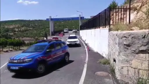 Evin bahçesinden cephanelik çıktı
