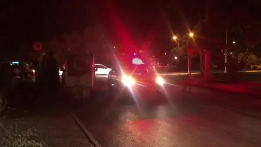 Yolun karşısına geçmek isteyen kadına ters yönden gelen plakasız araç çarptı