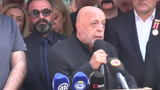 HAK-İŞ’ten 15 Temmuz Şehitliği’ne ziyaret