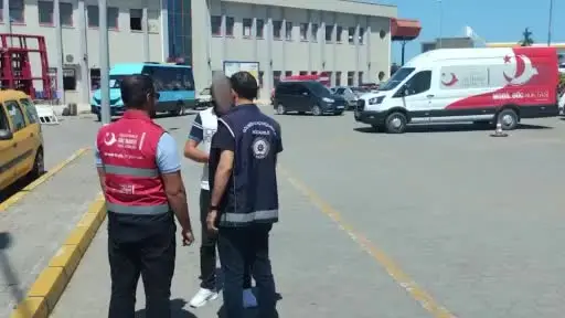 Göçmen kaçakçılığı ve düzensiz göçe yönelik denetimlerde 32 göçmen kaçakçısı ve 572 düzensiz göçmen yakalandı