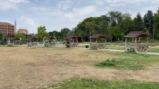 Küçük kıza akran zorbalığı yapan 3 şüpheli mahkemeye çıkmadan tahliye oldu