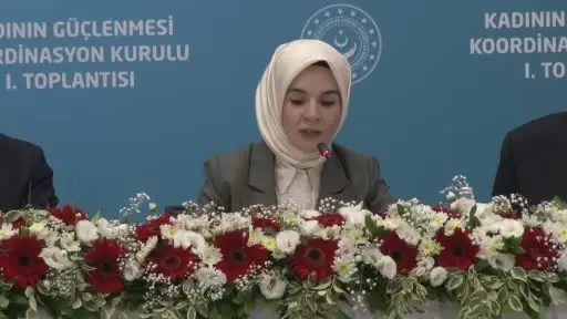 Bakan Göktaş: "Geçmişte başörtüsü nedeniyle ayrımcılığa maruz kalan kadınlar bugün bilimin, üretimin ve liderliğin rotasını çizen aktörlerdir"