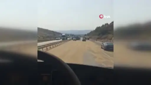 Ankara’da buğday yüklü traktör devrildi: 1 yaralı