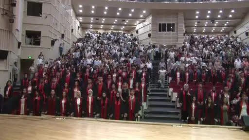 Görme engelli genç, hukuk fakültesini başarıyla bitirdi