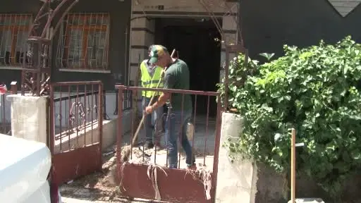 Su basan evinde kızıyla birlikte mahsur kalan kadın: "Çocuğumu kendim kurtardım"