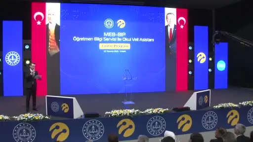 Turkcell Genel Müdürü Koç: "Kritik teknolojilerde tam bağımsızlığı sağlamak için var gücümüzle çalışıyoruz"