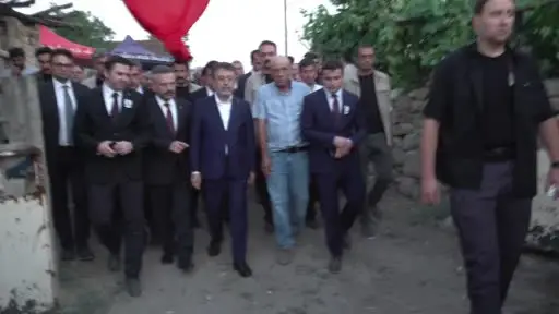 Bakan Yumaklı’dan şehit ailesine taziye ziyareti