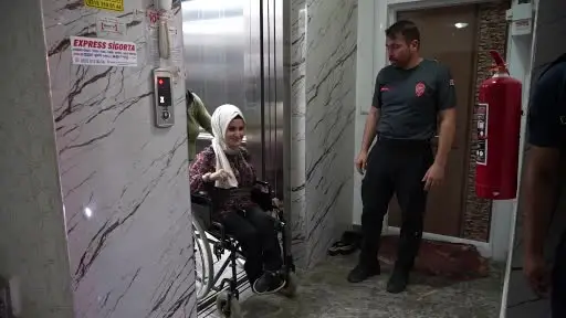 Kırıkkale itfaiyesi, engelli kadının hayalini gerçekleştirdi