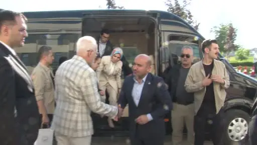 Bakan Göktaş, yangında yaralanan orman işçisini ziyaret etti