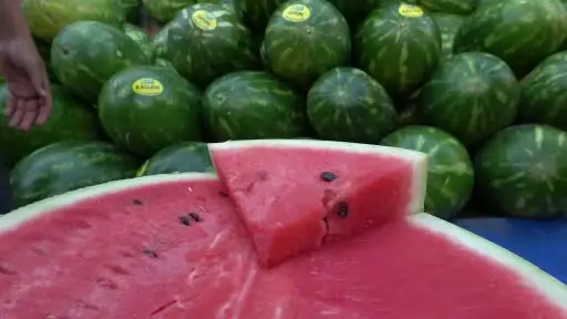 Karpuzun yıkanmadan kesilmesi "salmonella" riskini artırıyor
