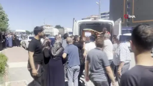 Ankara’da biri çocuk 3 kişinin hayatını kaybettiği kazaya sahipsiz köpeğin neden olduğu iddiası