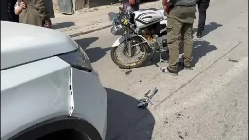 Karaman’da ciple çarpışıp yola savrulan motosikletli yaralandı
