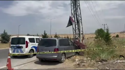 Yozgat’ta elektrik direğine çarpan otomobildeki 3 kişi yaralandı