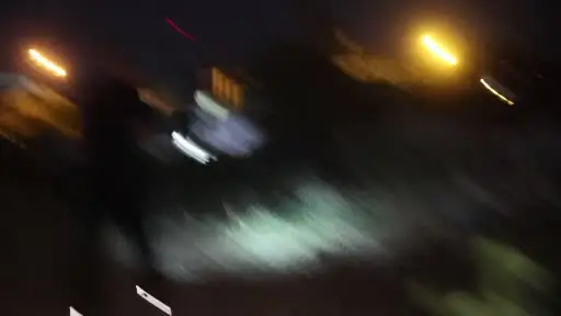 Sağlık ekiplerinden kaçan genç kız yarı baygın halde bulundu