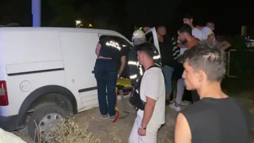 Alkollü ve ehliyetsiz sürücü kaza yaptı: Sürücü ağır yaralı
