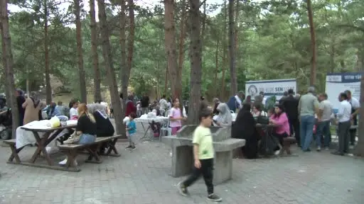 Yetim ve öksüz çocuklar için eğlence