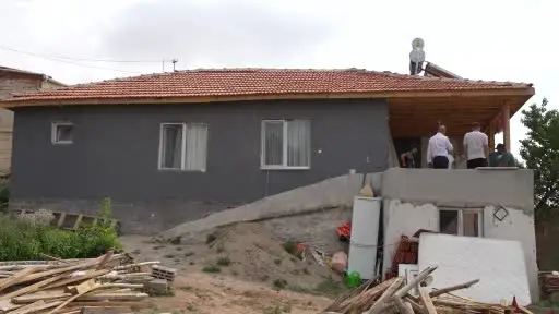 Büyükşehirden köye umutlu dönüş: Engeli kardeşlerine yuva kurmak isteyen abla hayaline kavuştu