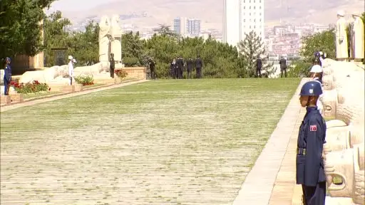 Cumhurbaşkanı Erdoğan başkanlığındaki YAŞ üyeleri Anıtkabir’i ziyaret etti