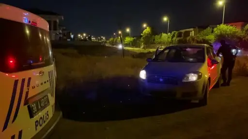 Yaşı küçük, ehliyetsiz sürücü kovalamaca sonucu yakalandı