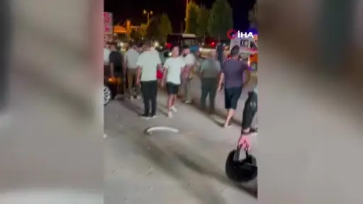 Ankara’da kontrolden çıkan otomobil oto yıkamacıya uçtu: 3 yaralı