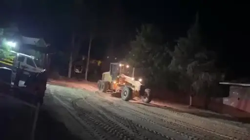 Balıkesir’de depremzedeler için konteyner kurulumu sürüyor