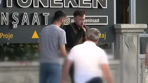 Bıçağı boğazına dayadı, polis ekipleri müdahale etti