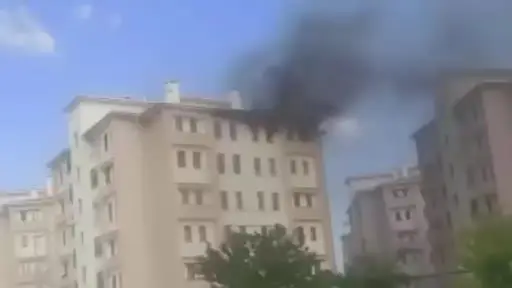 Karaman’da apartmanın son katında korkutan yangın