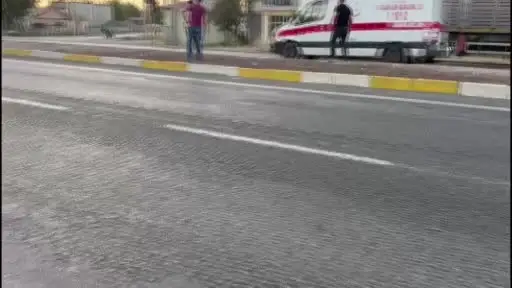 Tır ile motosiklet çarpıştı: 1 ölü