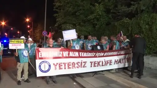 Sağlık-Sen’den 81 ilde ‘112’ dakikalık oturma eylemi