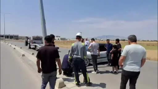 Karaman’da otomobil aydınlatma direğine çarptı: 1 yaralı
